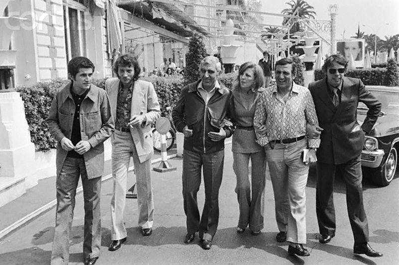 De gauche à droite : Claude lelouch, Johnny hallyday, Charles Gérard, Nicole Courcel, Lino Ventura, Jacques Brel
© Photo sous Copyright
