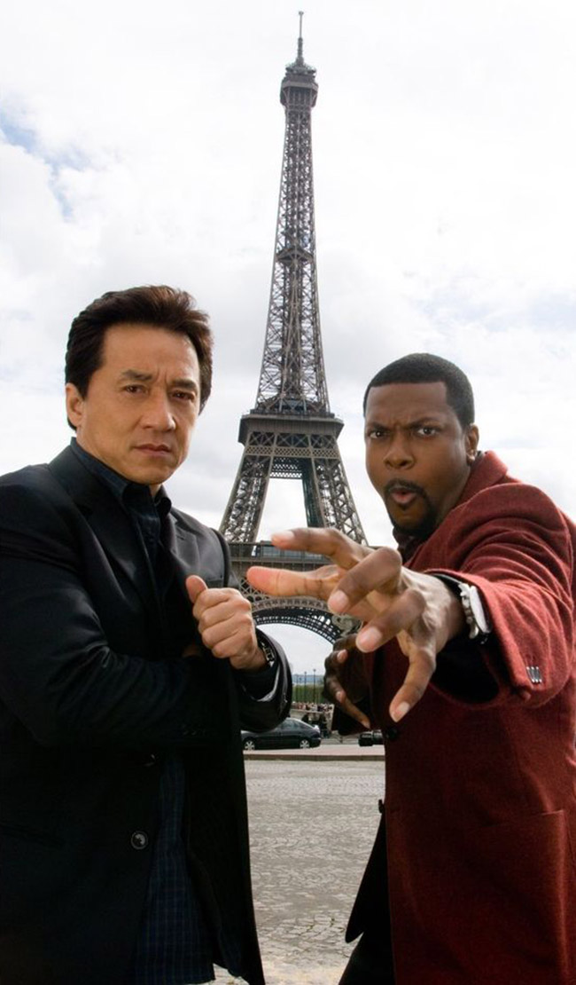 Jackie Chan et Chris Tucker devant la Tour Eiffel pour la promotion du film "Rush Hour 3" - 2007 - Paris - France - Jackie Chan and Chris Tucker in front of the Eiffel Tower to promote the film "Rush Hour 3" - 2007 - Paris - France