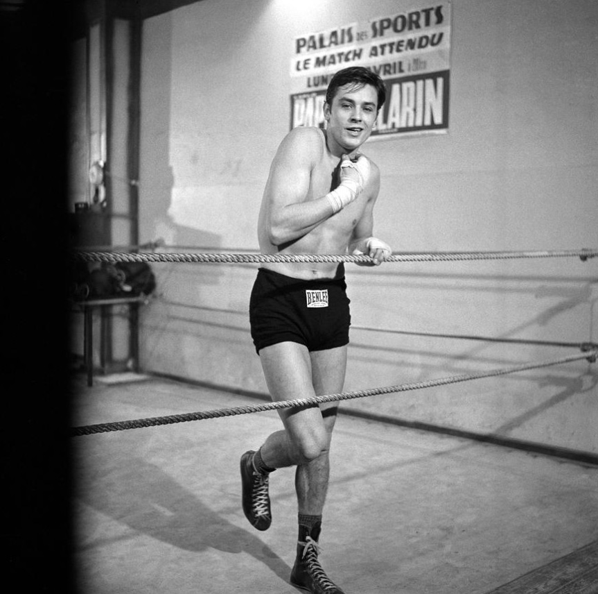 Alain Delon en boxeur dans le film "Rocco et ses frères" de Luchino Visconti - 1960 © Photo sous Copyright