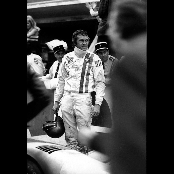 Steve McQueen sur le tournage du film "Le Mans" © Photo by : Lion André de Lourmel 