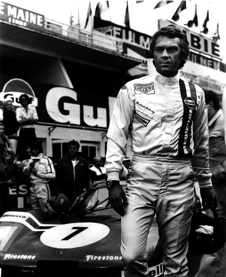 Steve McQueen sur le tournage du film "Le Mans" © photo by : 