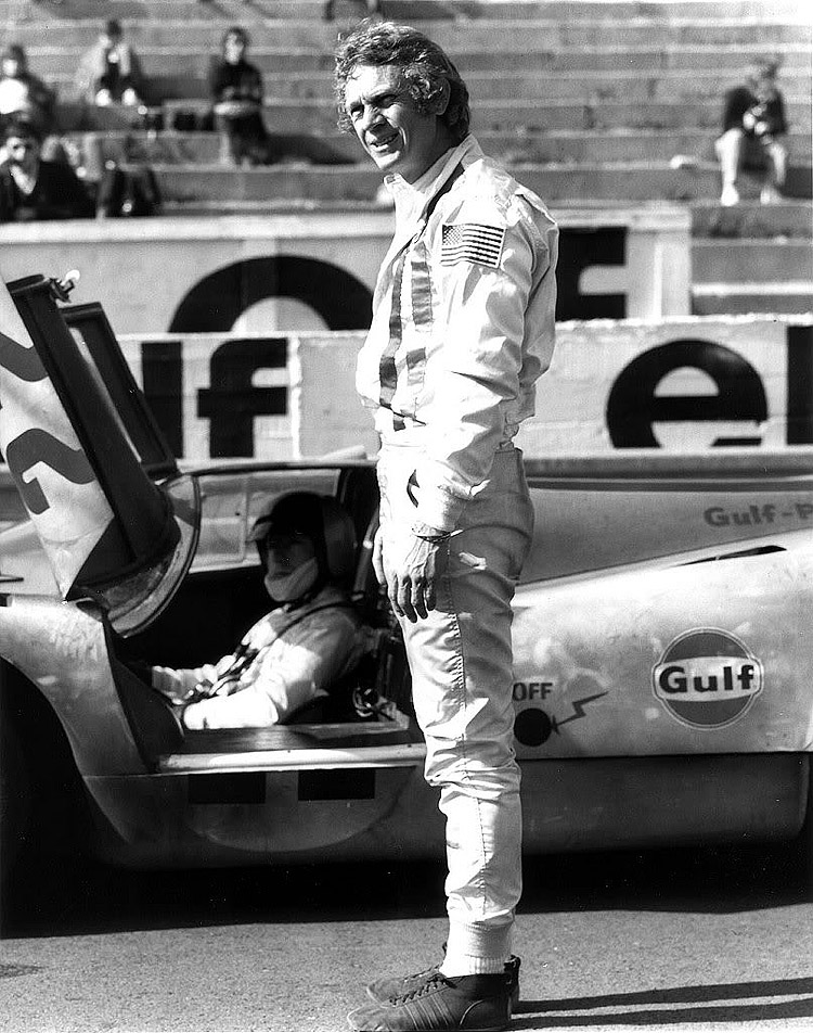 Steve McQueen sur le tournage du film "Le Mans"